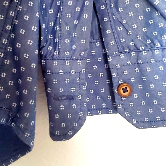 SOLD ! !! American Eagle Printed Everyday Shirt Small EUC - Picture 6 of 10